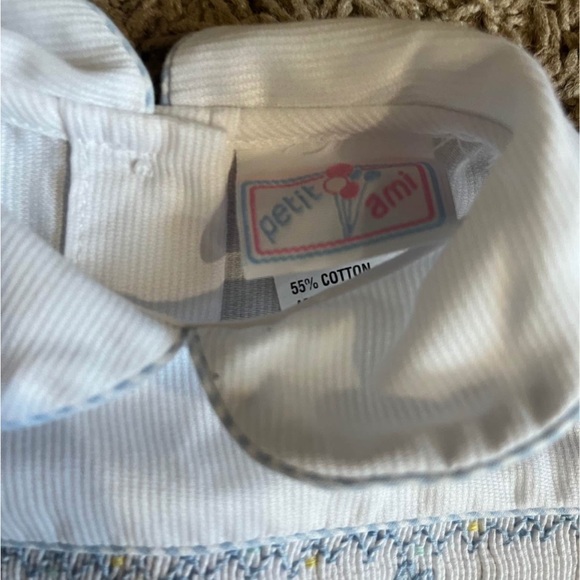 Adorable Baby Romper with Blue and White smock - Picture 2 of 3